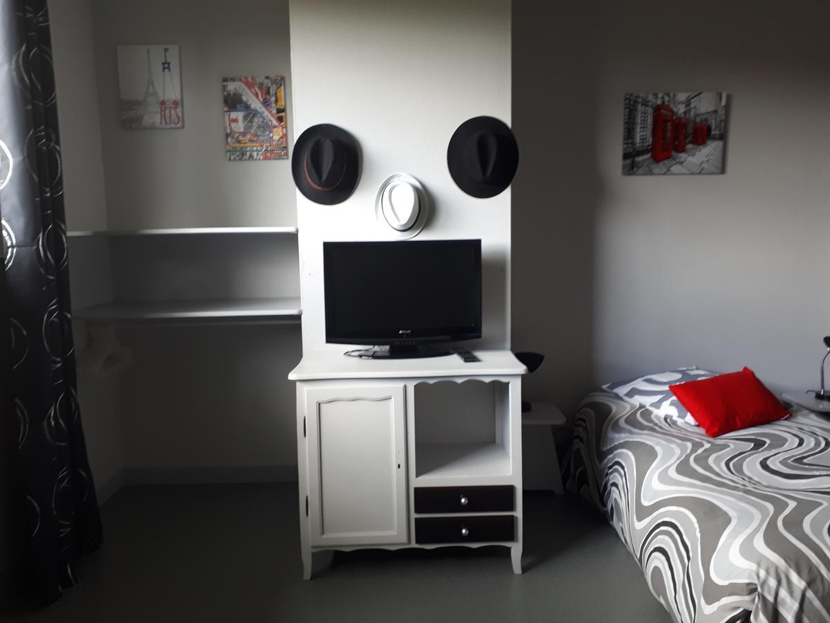 Le Grand Val Bed and Breakfast Lavastrie Εξωτερικό φωτογραφία